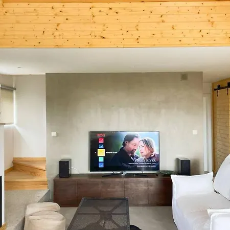 בקתה Entire At 1506m Fireplace Sleeps 16 *