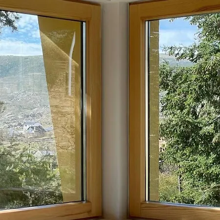 בקתה Entire At 1506m Fireplace Sleeps 16 Penhas da Saúde
