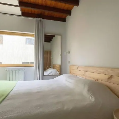 Entire At 1506m Fireplace Sleeps 16 * Penhas da Saúde