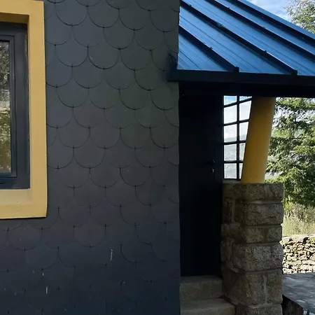 Entire At 1506m Fireplace Sleeps 16 בקתה Penhas da Saúde
