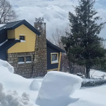 Entire At 1506m Fireplace Sleeps 16